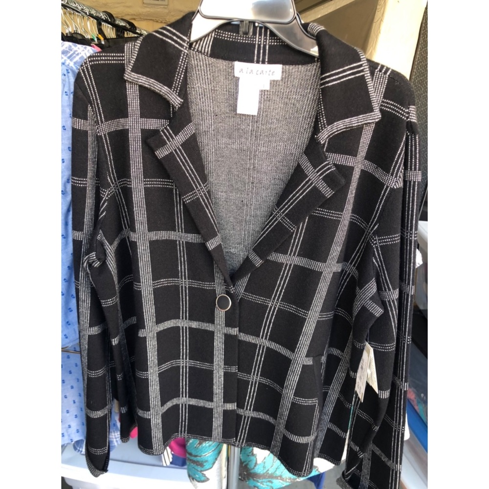 A La Carte Open Weaved Blazer